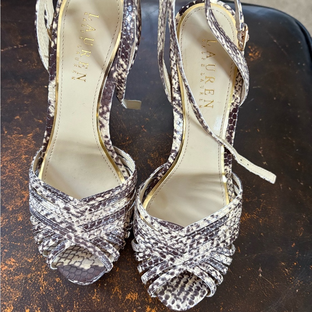 Ralph Lauren Gold Sandals Elegant Metallic Design
